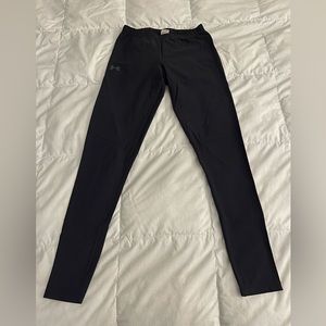 Black athletic leggings Under Armour size medium
